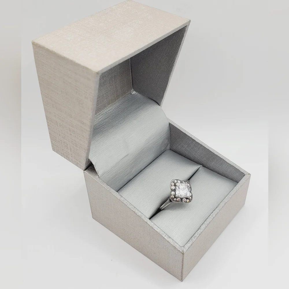White Diamond Simulants 925 Sterling Silver Halo Milgrain Ring